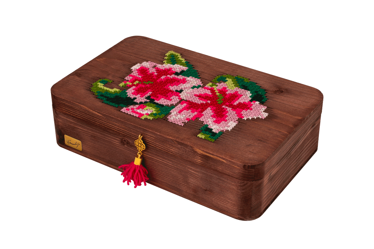 جعبه چوب طبیعی مزین به هنر شماره دوزی با گز مخصوص